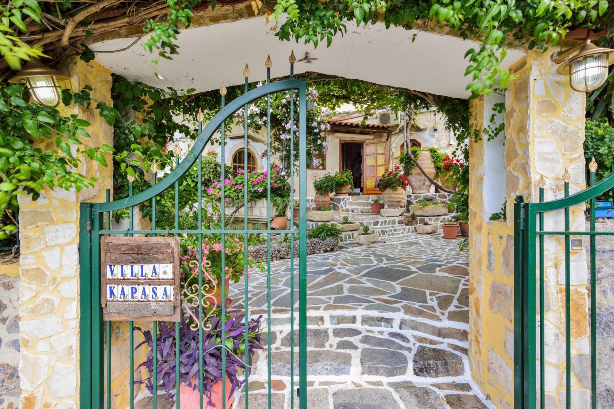 Villa Kapasa Mathés المظهر الخارجي الصورة